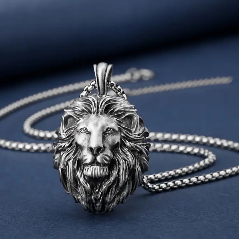 Silver Lion Head Pendant Necklace